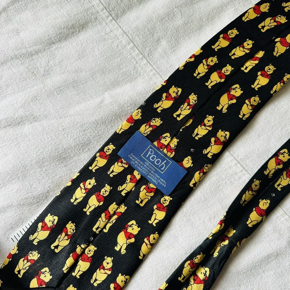 THE DISNEY STORE Tigger Winnie The Pooh Frolic in the Leaves 100% Silk Neck Tie